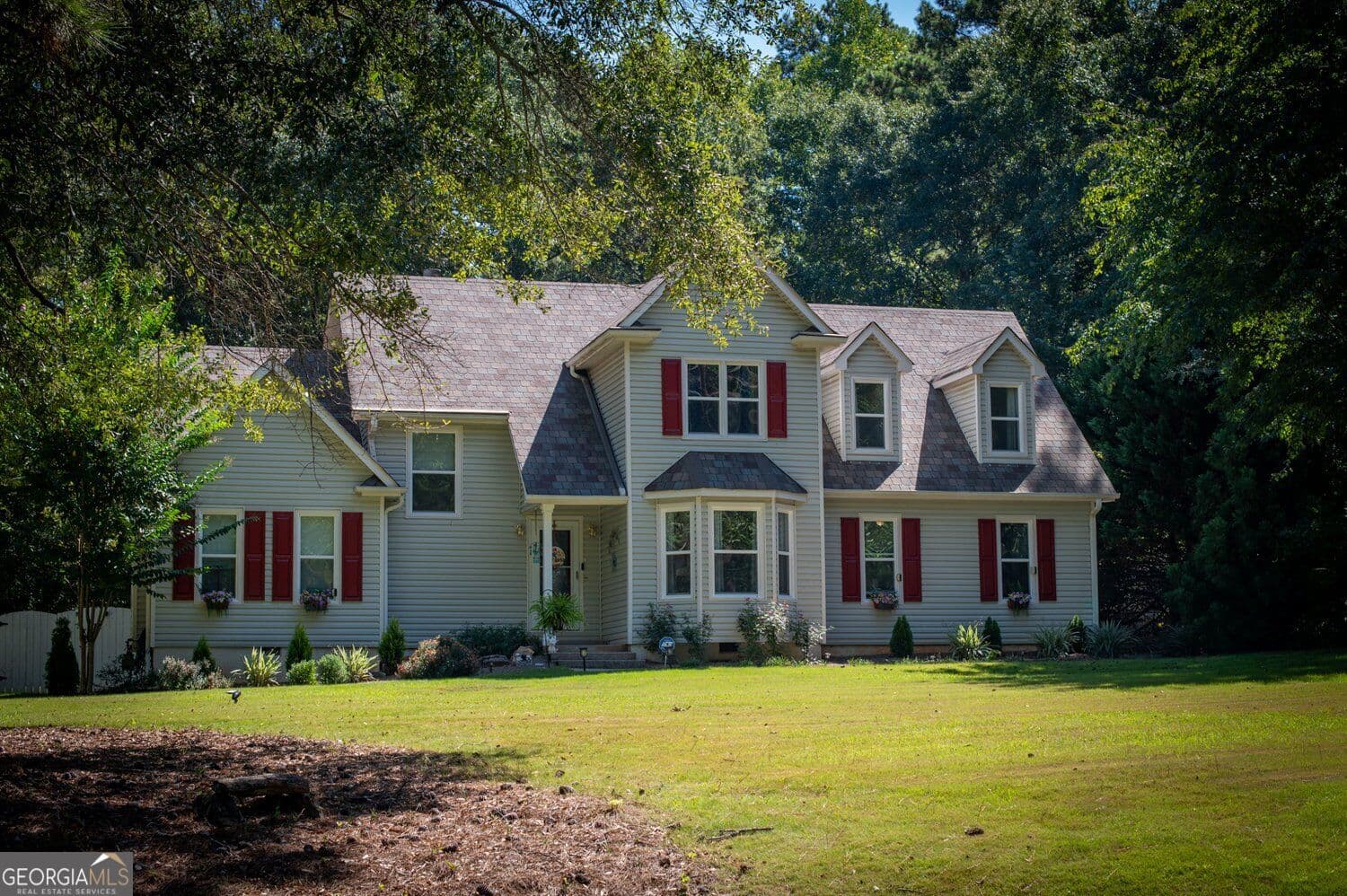 5 bedroom, 2.5 bathroom, 2,448 sq ft single family residence for sale at 110 Clearview Circle, Mcdonough, GA 30253 — photo 2