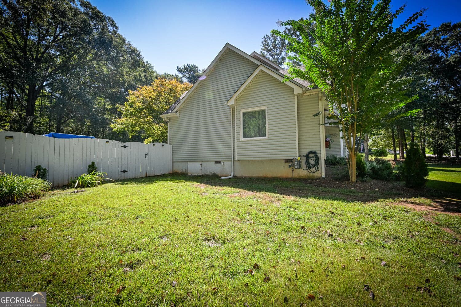 5 bedroom, 2.5 bathroom, 2,448 sq ft single family residence for sale at 110 Clearview Circle, Mcdonough, GA 30253 — photo 6