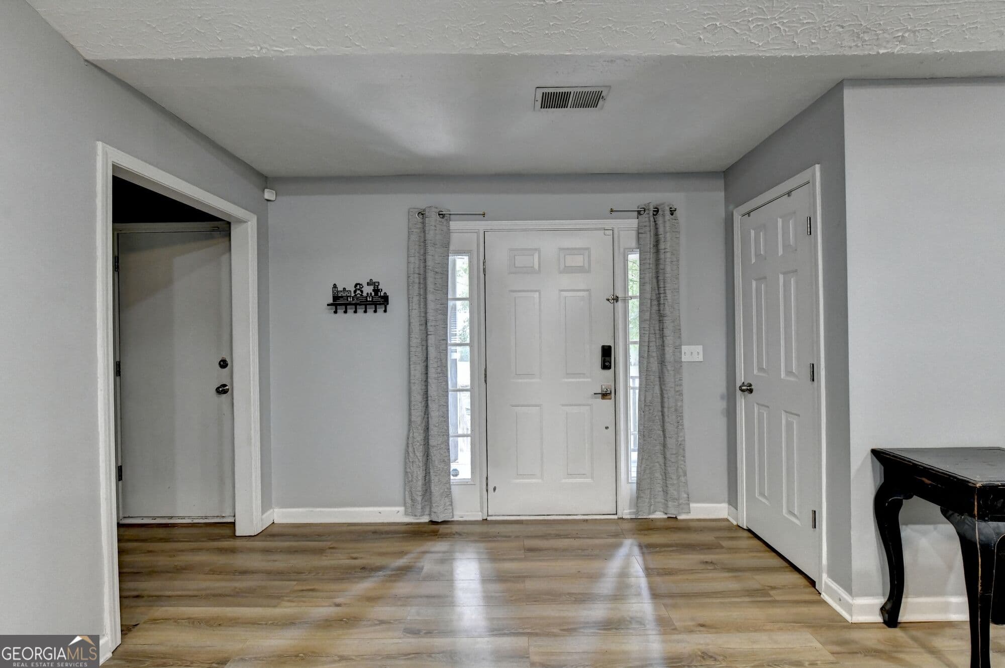 3 bedroom, 2 bathroom, 1,739 sq ft single family residence for sale at 1921 Shady Creek Lane, Lawrenceville, GA 30043 — photo 3
