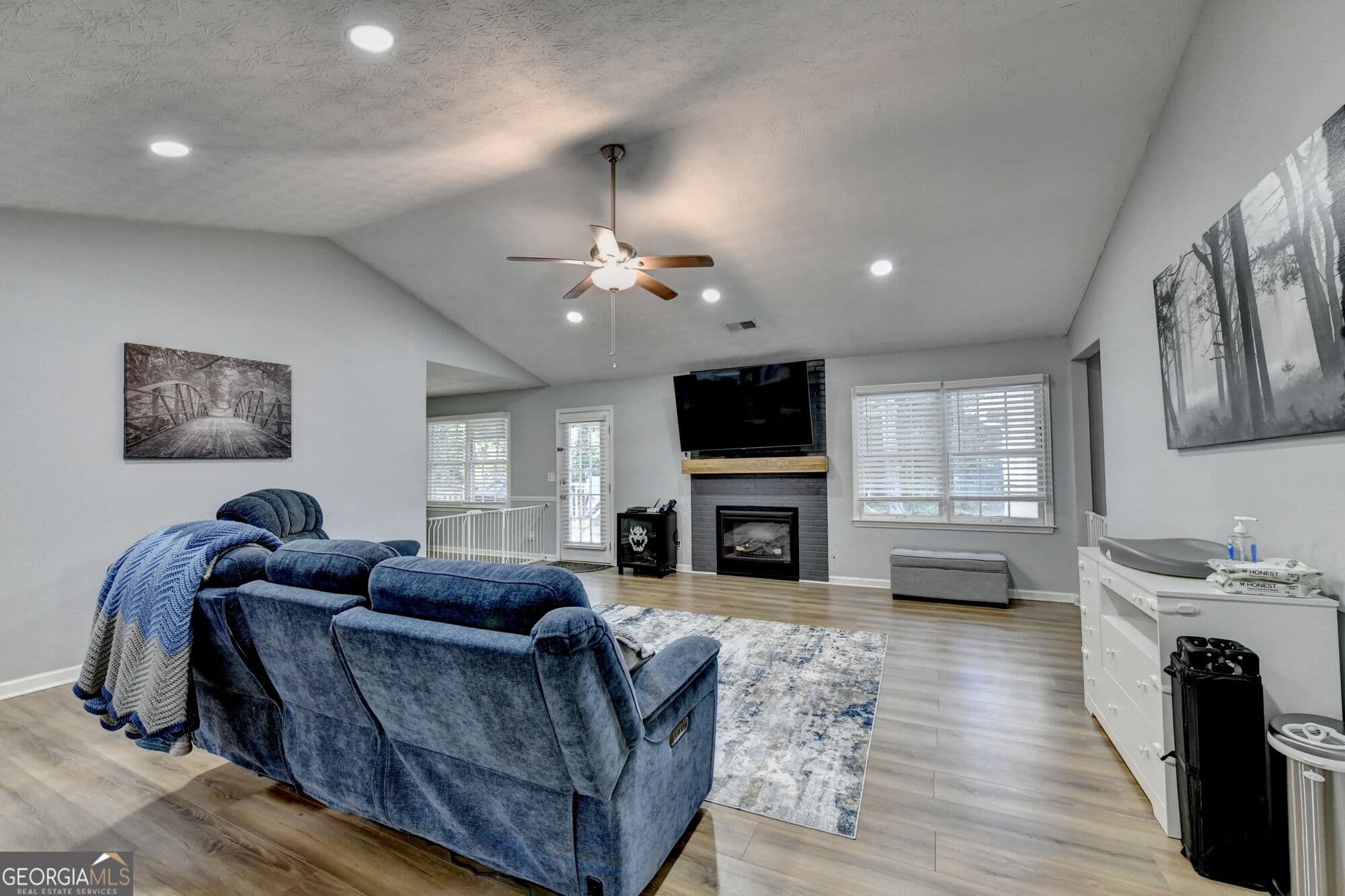 3 bedroom, 2 bathroom, 1,739 sq ft single family residence for sale at 1921 Shady Creek Lane, Lawrenceville, GA 30043 — photo 4