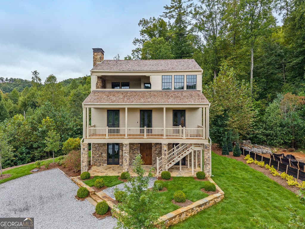 4 bedroom, 4.5 bathroom, 2,962 sq ft single family residence for sale at 130 Cove View Lane, Clarkesville, GA 30523