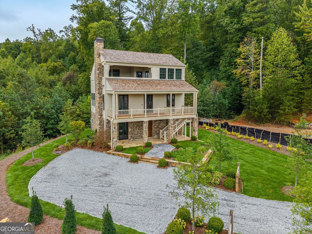 4 bedroom, 4.5 bathroom, 2,962 sq ft single family residence for sale at 130 Cove View Lane, Clarkesville, GA 30523 — photo 5