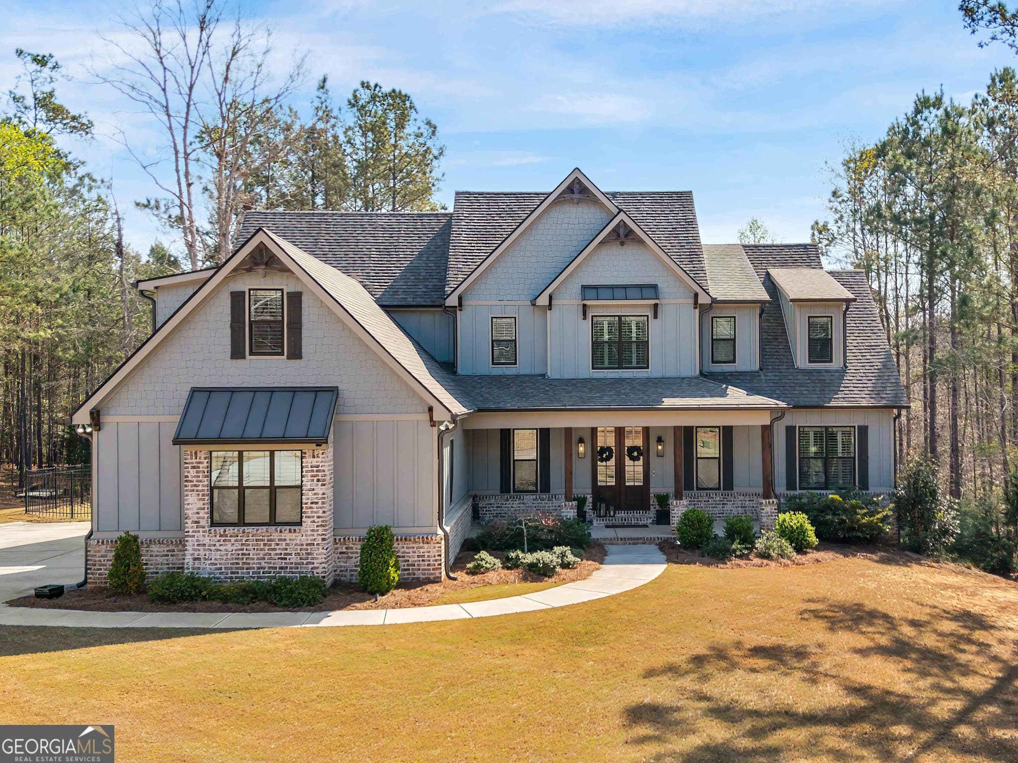4 bedroom, 3.5 bathroom, 3,815 sq ft single family residence for sale at 420 Preakness Way, Forsyth, GA 31029 — photo 2