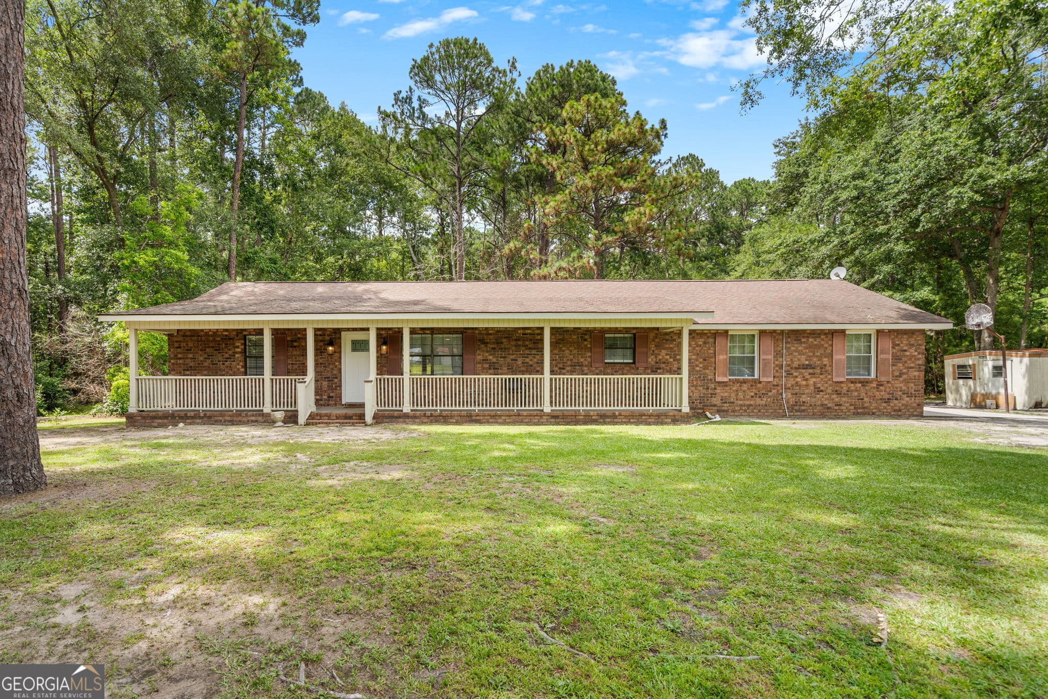 4 bedroom, 3 bathroom, 2,088 sq ft single family residence for sale at 116 Oak Street, Rincon, GA 31326 — photo 1 of 34