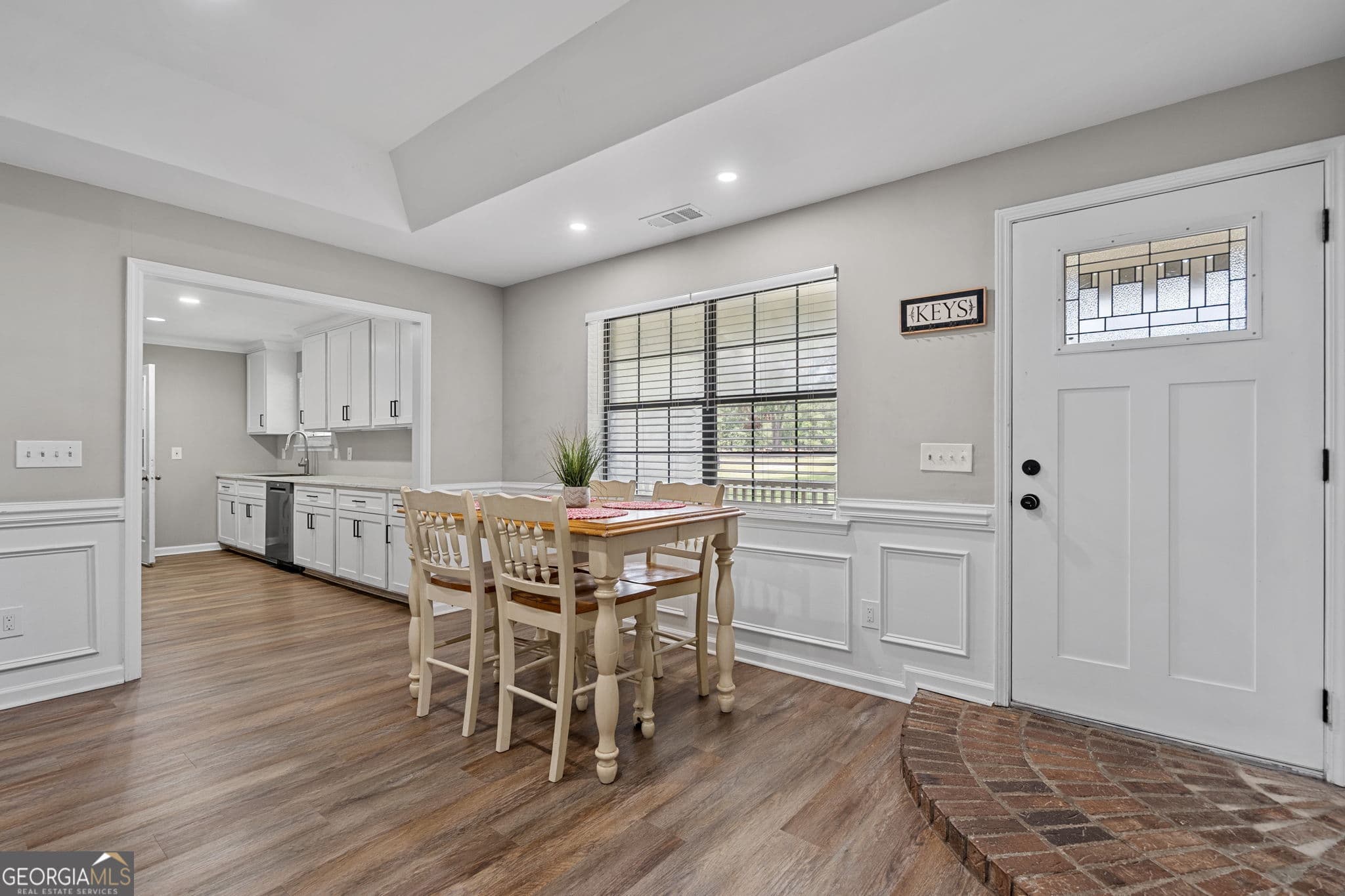 4 bedroom, 3 bathroom, 2,088 sq ft single family residence for sale at 116 Oak Street, Rincon, GA 31326 — photo 4