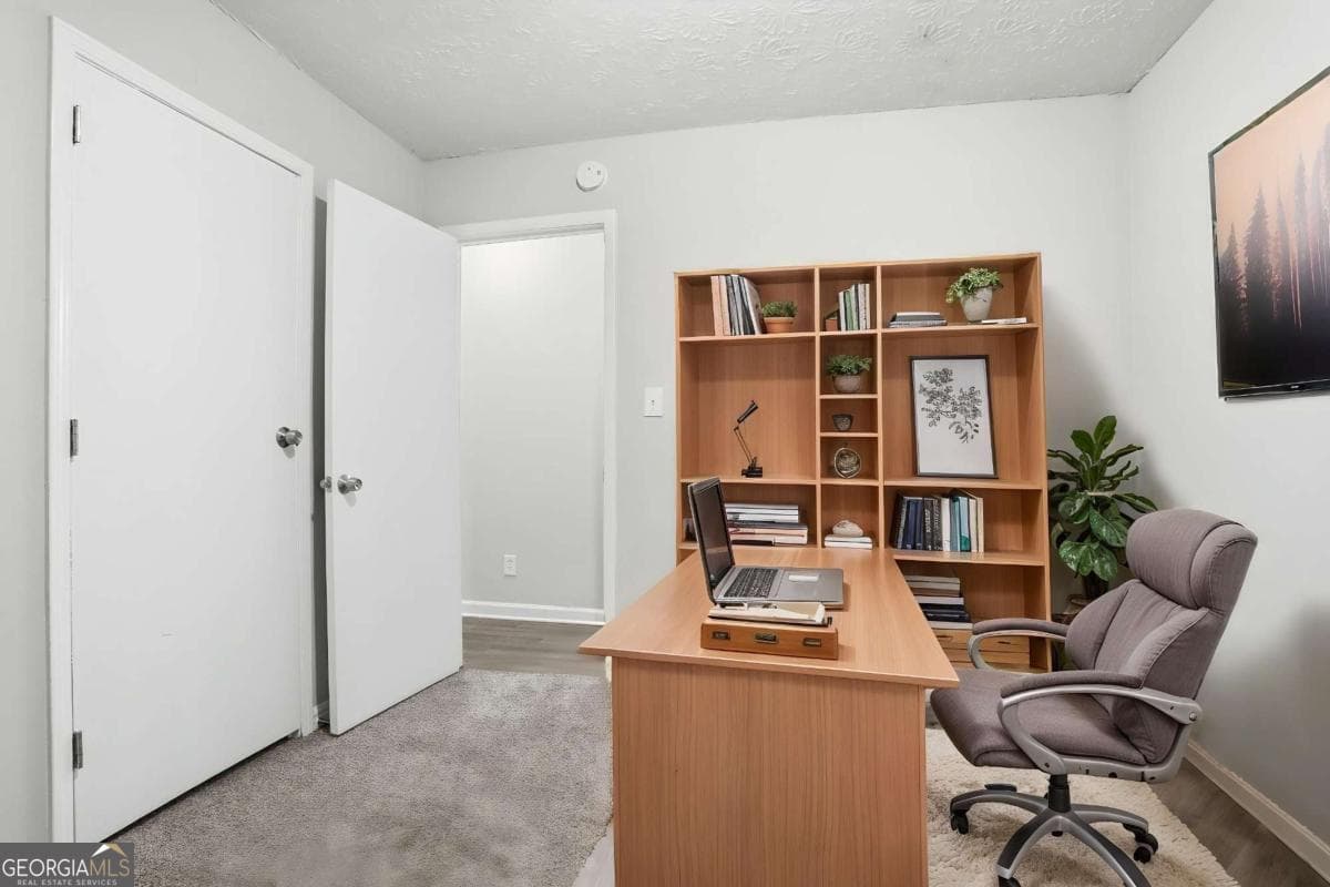 4 bedroom, 2.5 bathroom, 2,106 sq ft single family residence for sale at 2370 Tiffany Circle, Decatur, GA 30035 — photo 6