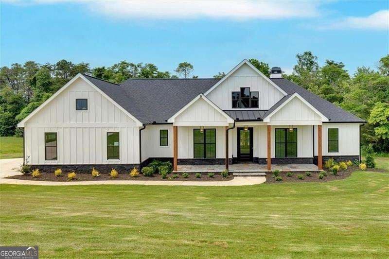 4 bedroom, 3.5 bathroom, 2,950 sq ft single family residence for sale at 300 Eminence Peak, Rydal, GA 30171