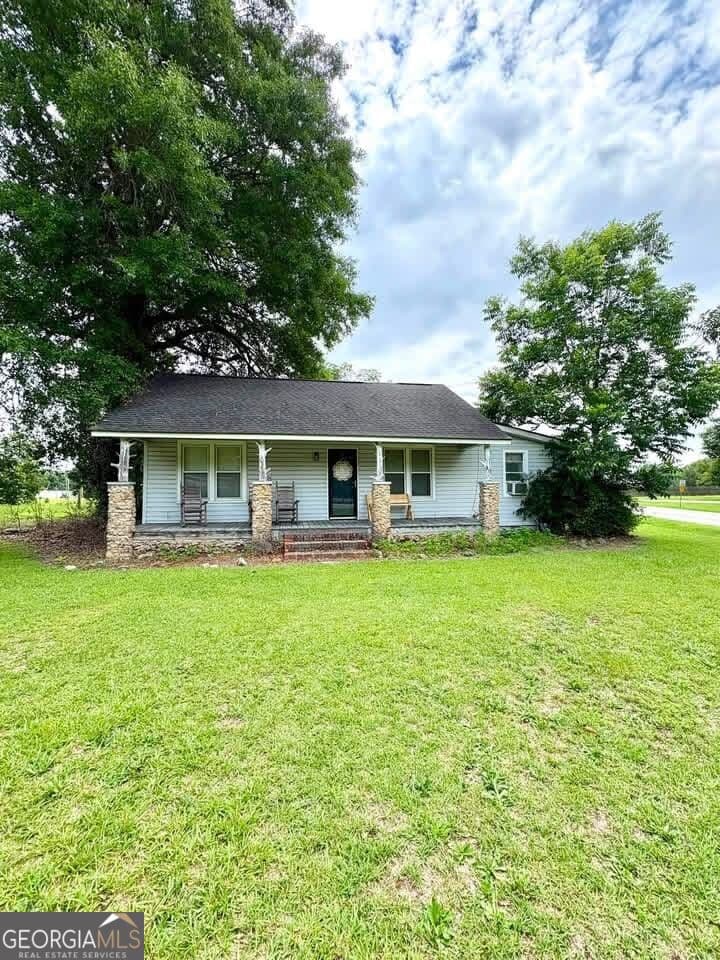 2 bedroom, 2 bathroom, 1,565 sq ft single family residence for sale at 422 Ga Highway 87, Cochran, GA 31014