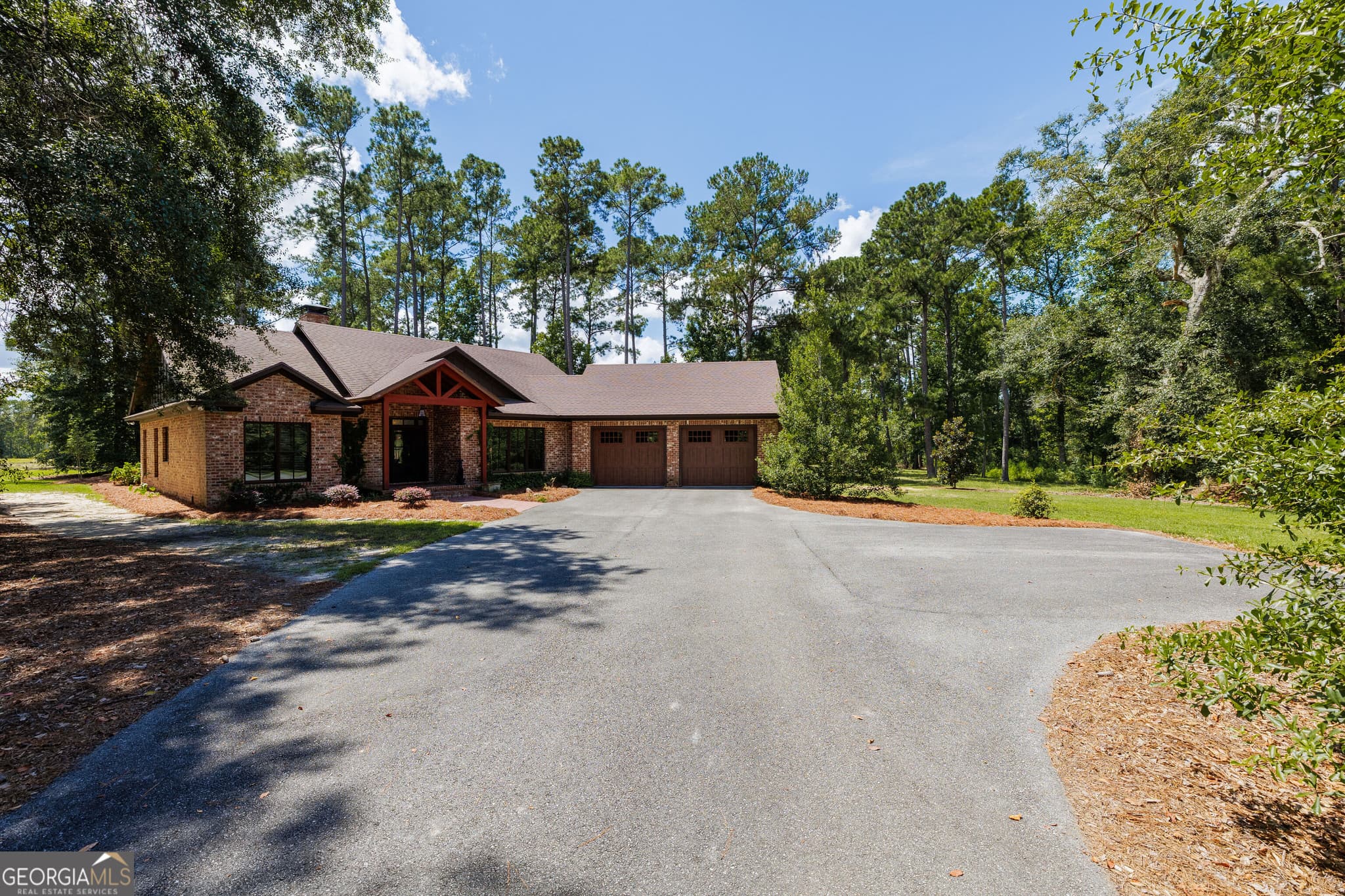 2 bedroom, 2 bathroom, 1,876 sq ft single family residence for sale at 5450 Hambrick Road, Hahira, GA 31632 — photo 8
