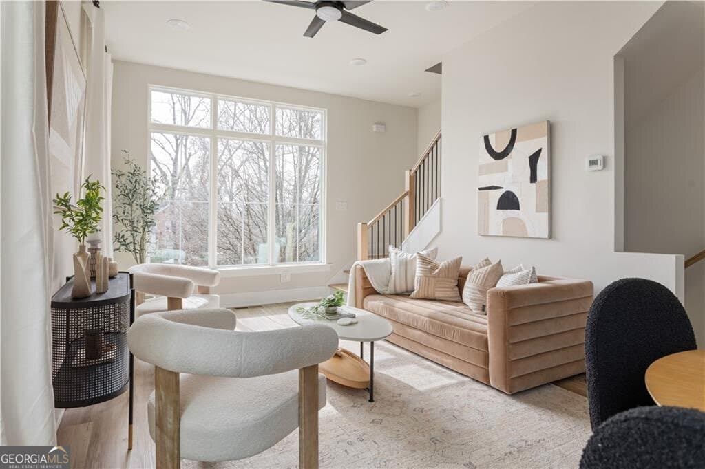 2 bedroom, 2.5 bathroom, 1,361 sq ft townhouse for sale at 1123 Knight Walk, Atlanta, GA 30318 — photo 3