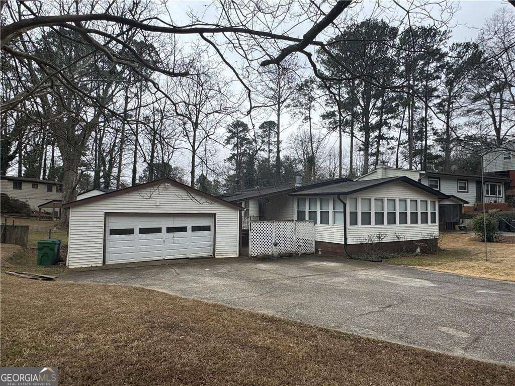 2 bedroom, 1.5 bathroom, 2,960 sq ft single family residence for sale at 3029 Flamingo Drive, Decatur, GA 30033 — photo 2