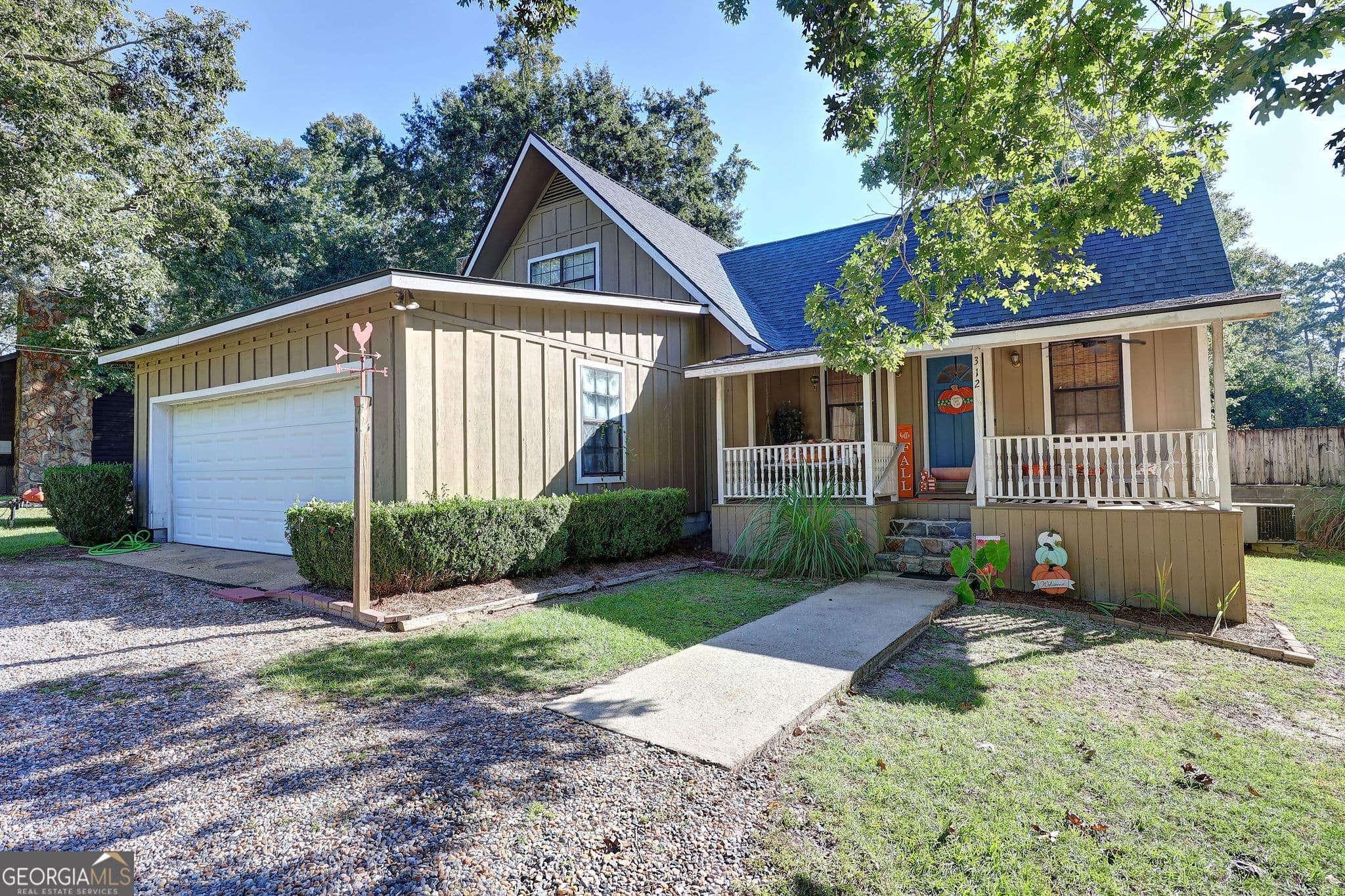 3 bedroom, 2 bathroom, 1,782 sq ft single family residence for sale at 312 Dechene Drive, Thomasville, GA 31757