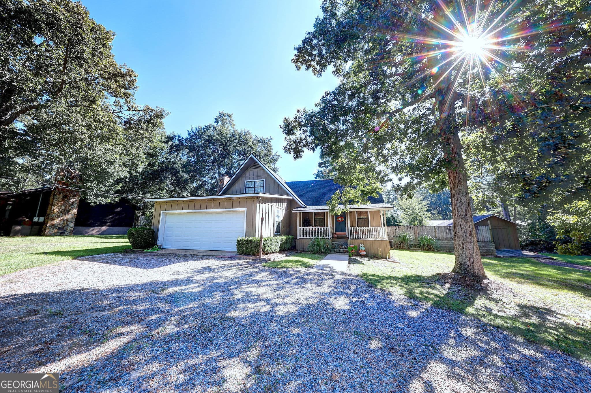 3 bedroom, 2 bathroom, 1,782 sq ft single family residence for sale at 312 Dechene Drive, Thomasville, GA 31757 — photo 5