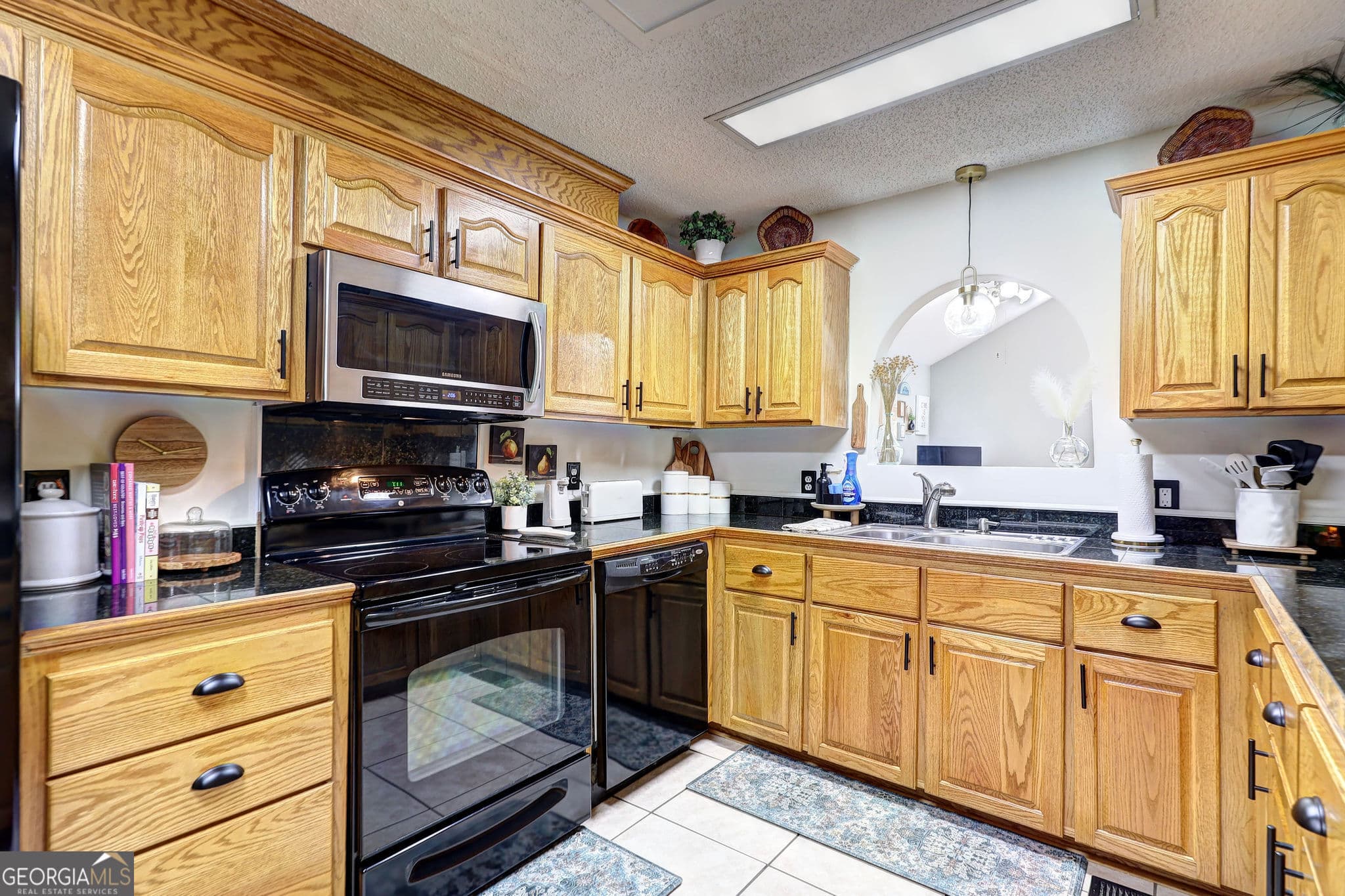 3 bedroom, 2 bathroom, 1,782 sq ft single family residence for sale at 312 Dechene Drive, Thomasville, GA 31757 — photo 10