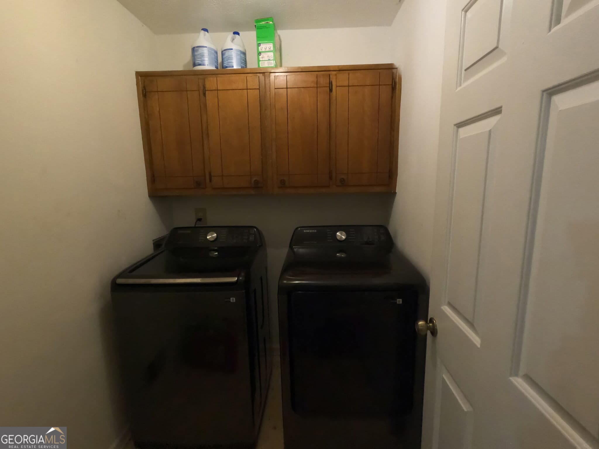 3 bedroom, 2 bathroom, 1,808 sq ft single family residence for sale at 1629 Sugarmaple Drive, Conyers, GA 30094 — photo 3