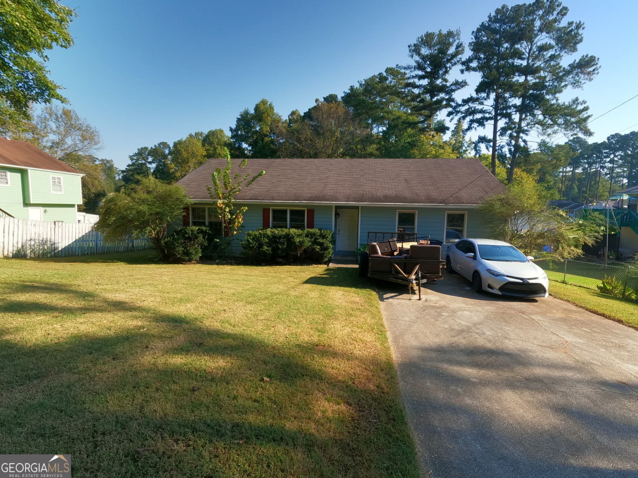 3 bedroom, 2 bathroom, 1,808 sq ft single family residence for sale at 1629 Sugarmaple Drive, Conyers, GA 30094