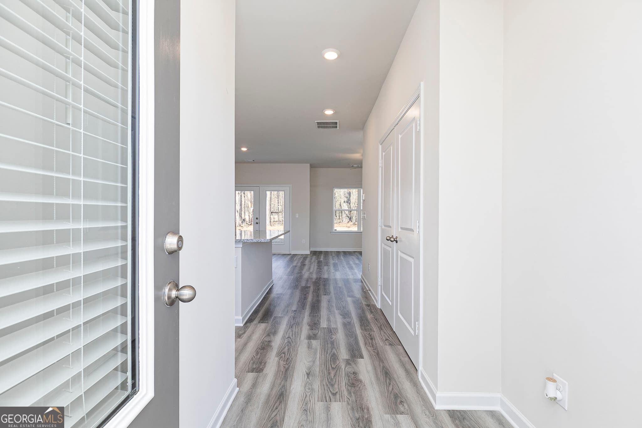 3 bedroom, 2.5 bathroom, 1,461 sq ft townhouse for sale at 218 Rooker Drive, Lagrange, GA 30241 — photo 3