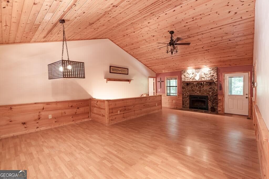 3 bedroom, 3 bathroom, 2,464 sq ft cabin,single family residence for sale at 191 Deer Run Road, Blairsville, GA 30512 — photo 7