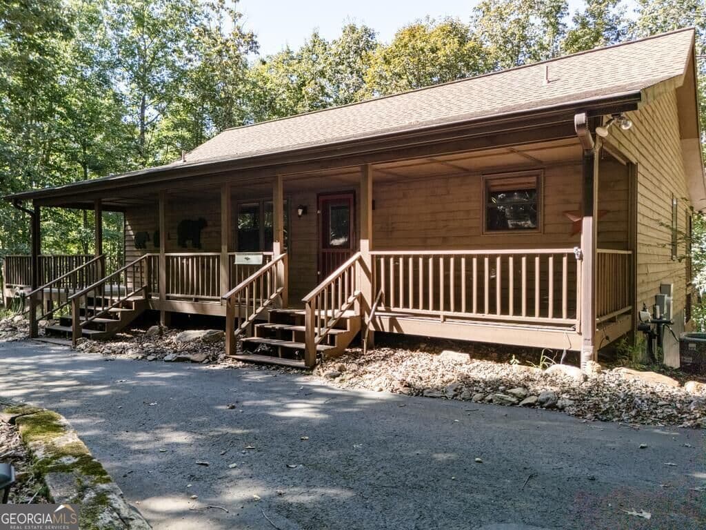 3 bedroom, 3 bathroom, 2,464 sq ft cabin,single family residence for sale at 191 Deer Run Road, Blairsville, GA 30512 — photo 3