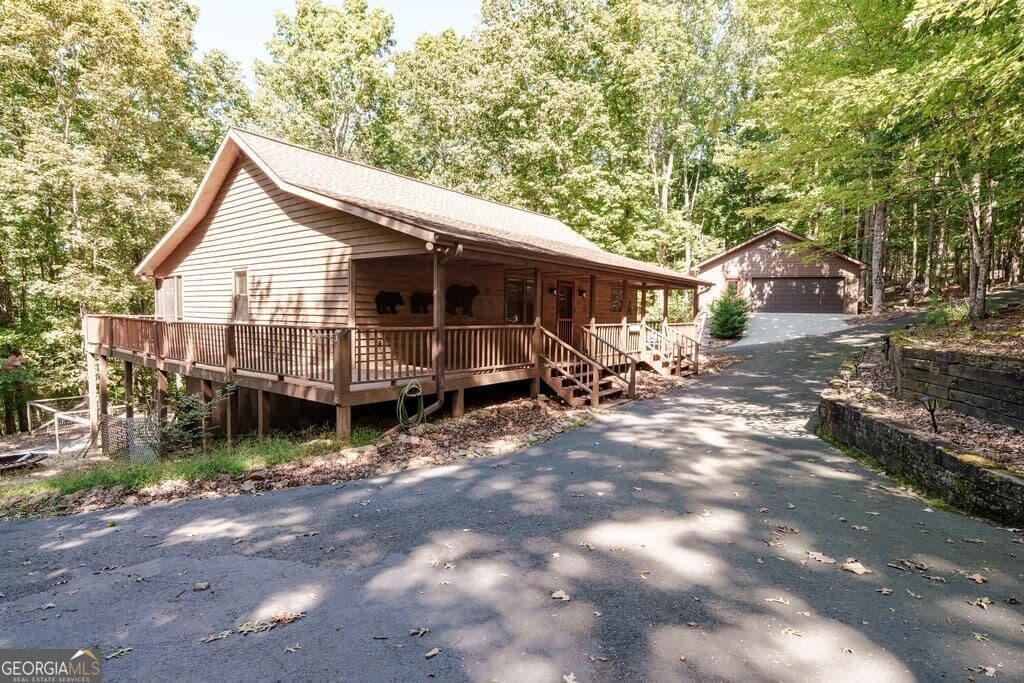 3 bedroom, 3 bathroom, 2,464 sq ft cabin,single family residence for sale at 191 Deer Run Road, Blairsville, GA 30512 — photo 1 of 61