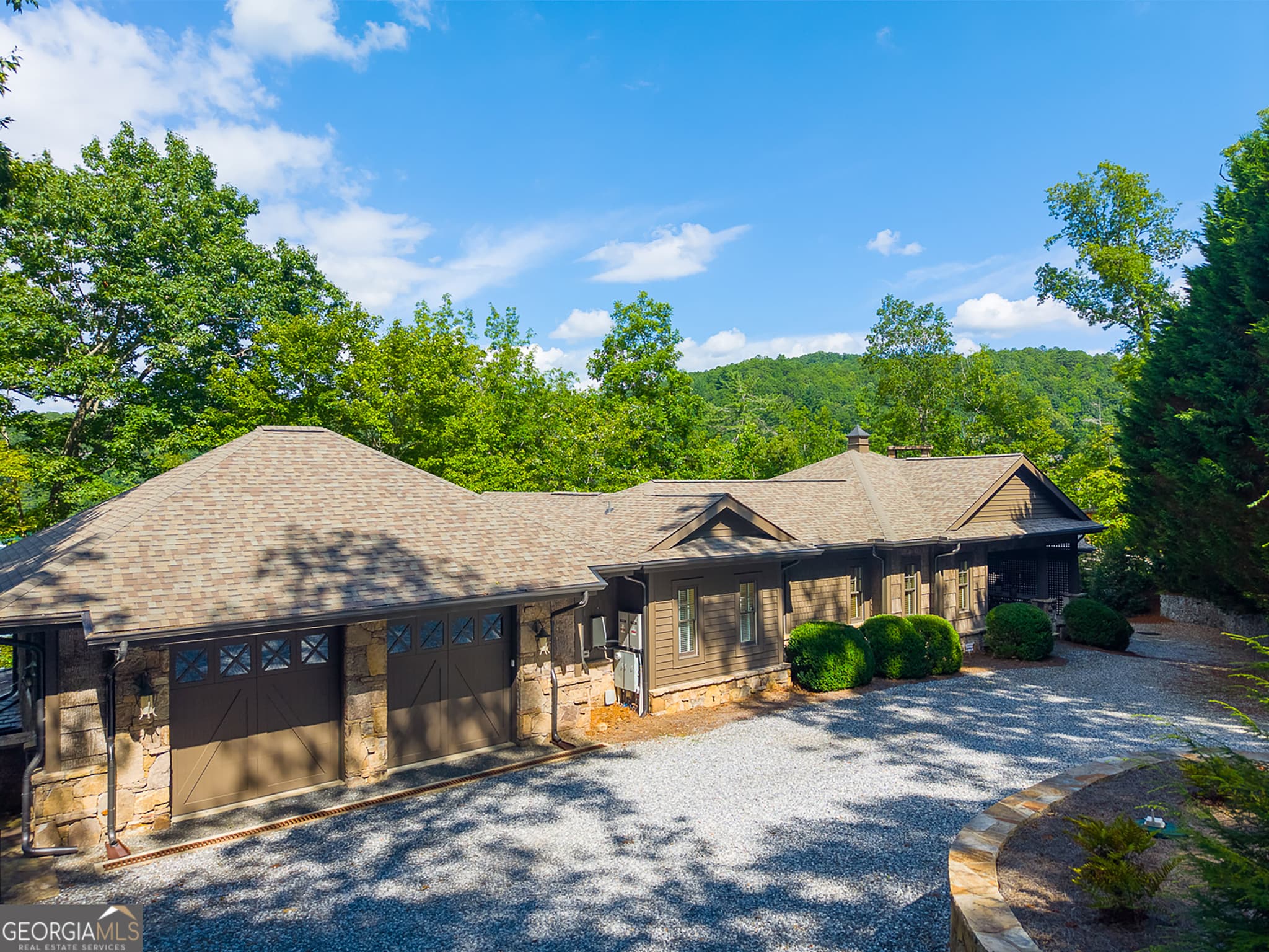 6 bedroom, 6.5 bathroom, 7,033 sq ft single family residence for sale at 41 Lady Bug Lane, Clayton, GA 30525 — photo 3