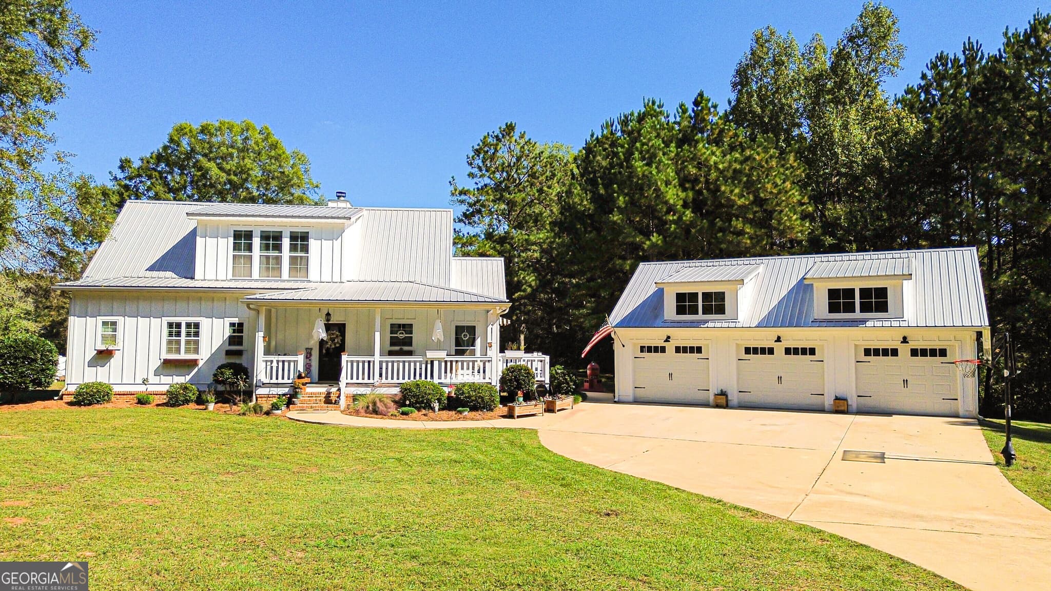 3 bedroom, 3.5 bathroom, 2,074 sq ft single family residence for sale at 1845 Roberts Quarters Road, Concord, GA 30206 — photo 2