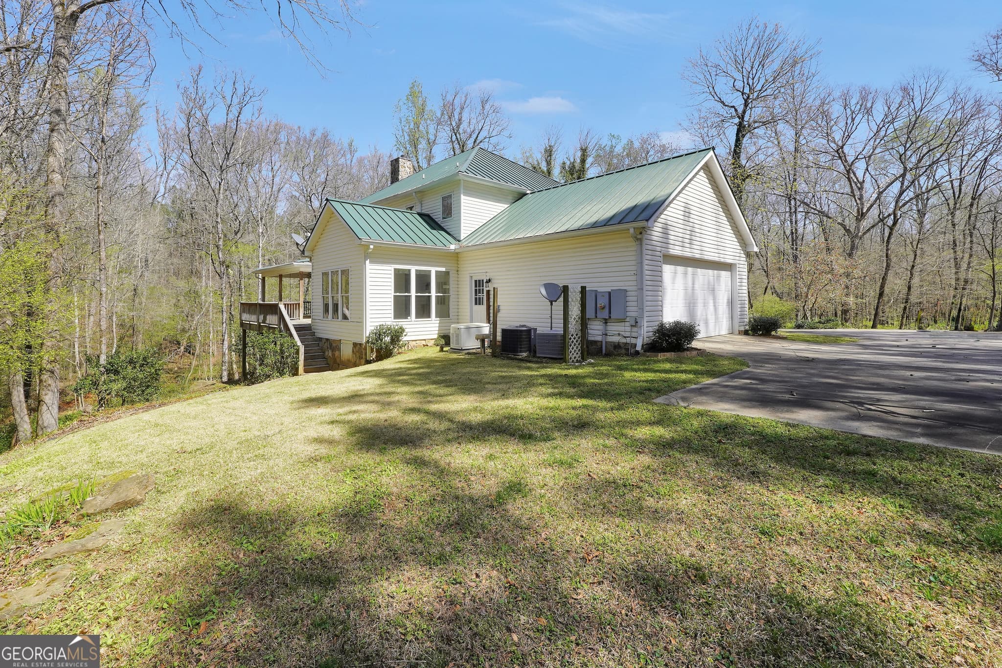 4 bedroom, 4 bathroom, 3,759 sq ft single family residence for sale at 404 Blue Store Road, Forsyth, GA 31029 — photo 9