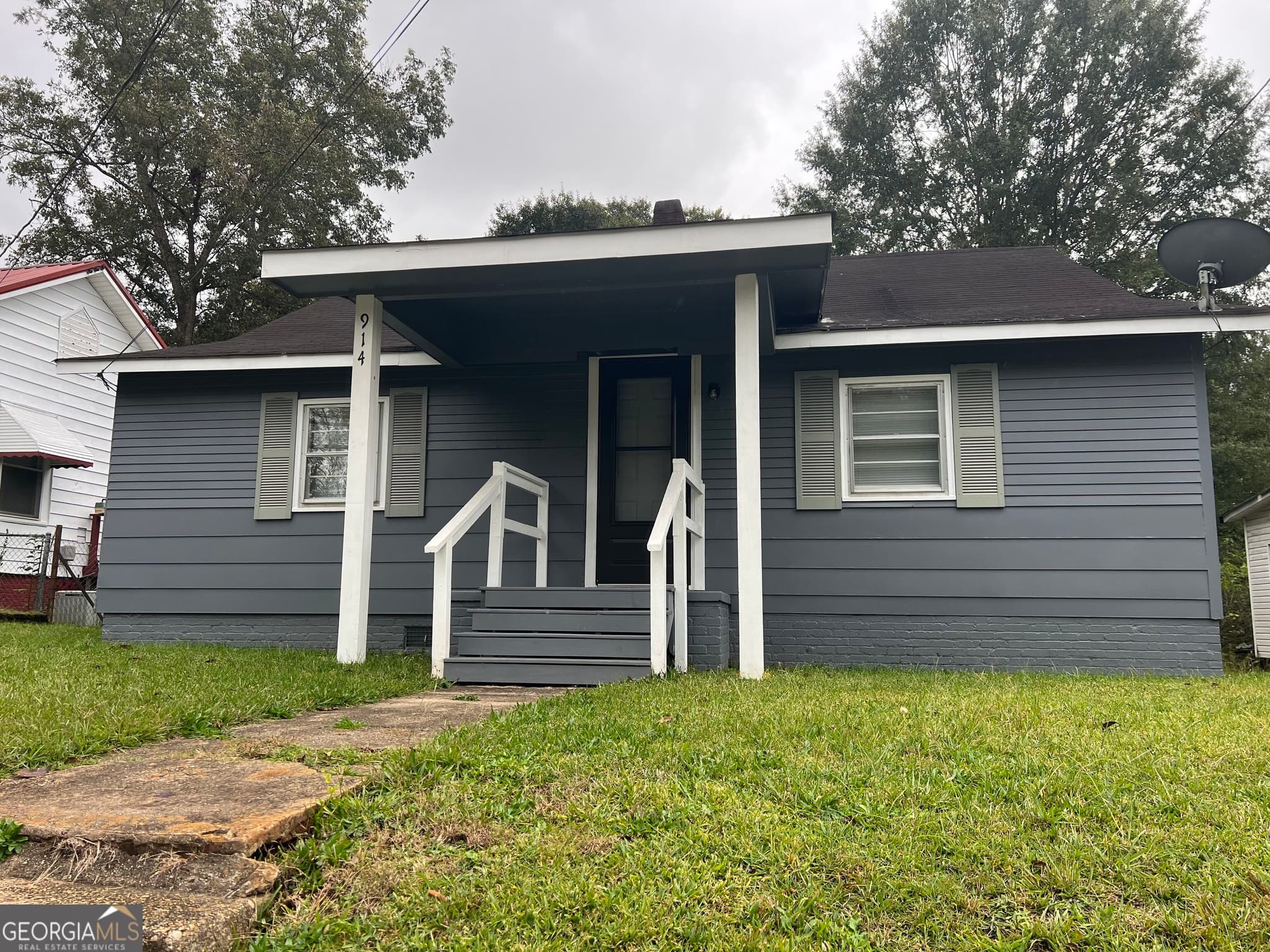 3 bedroom, 1 bathroom, 1,220 sq ft single family residence for rent at 914 Greenville Street, Lagrange, GA 30241 for $1,200 a month