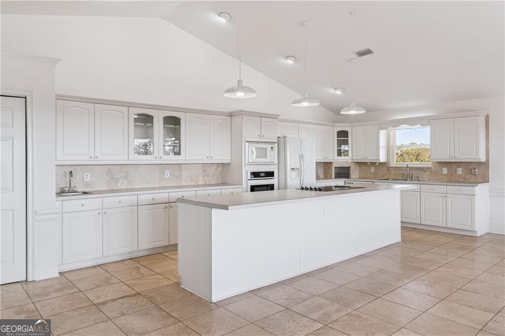 4 bedroom, 2.5 bathroom, 1,978 sq ft single family residence for sale at 281 Marsh Breeze Lane, Waverly, GA 31565 — photo 9