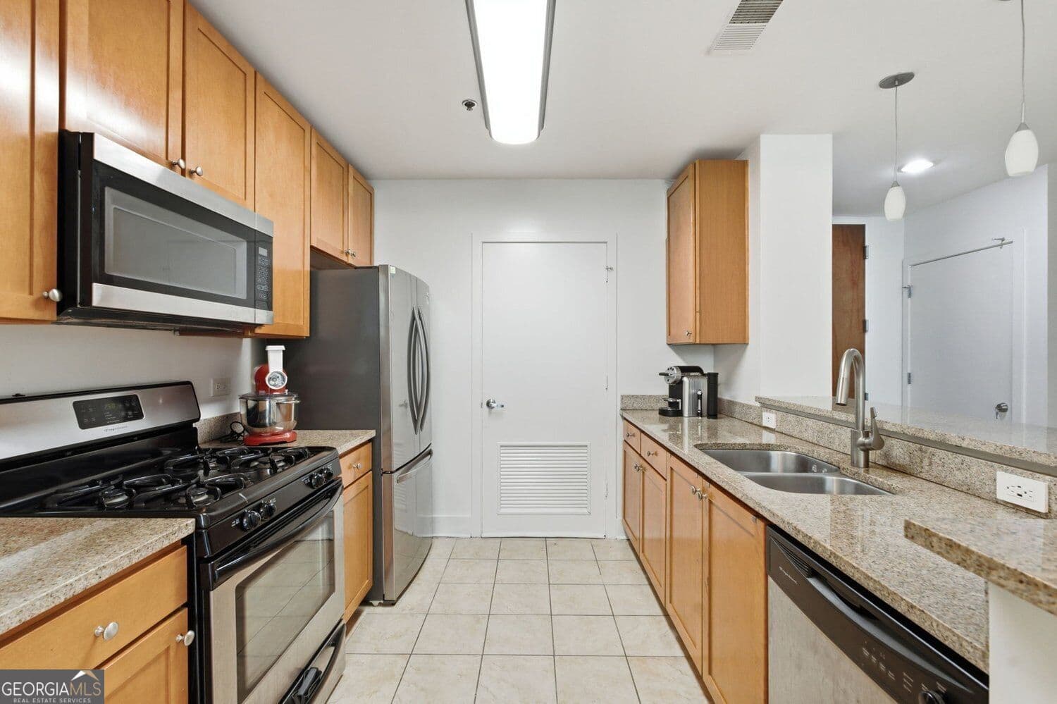 2 bedroom, 2 bathroom, 932 sq ft condominium for sale at 171 Auburn Avenue 210, Atlanta, GA 30303 — photo 5