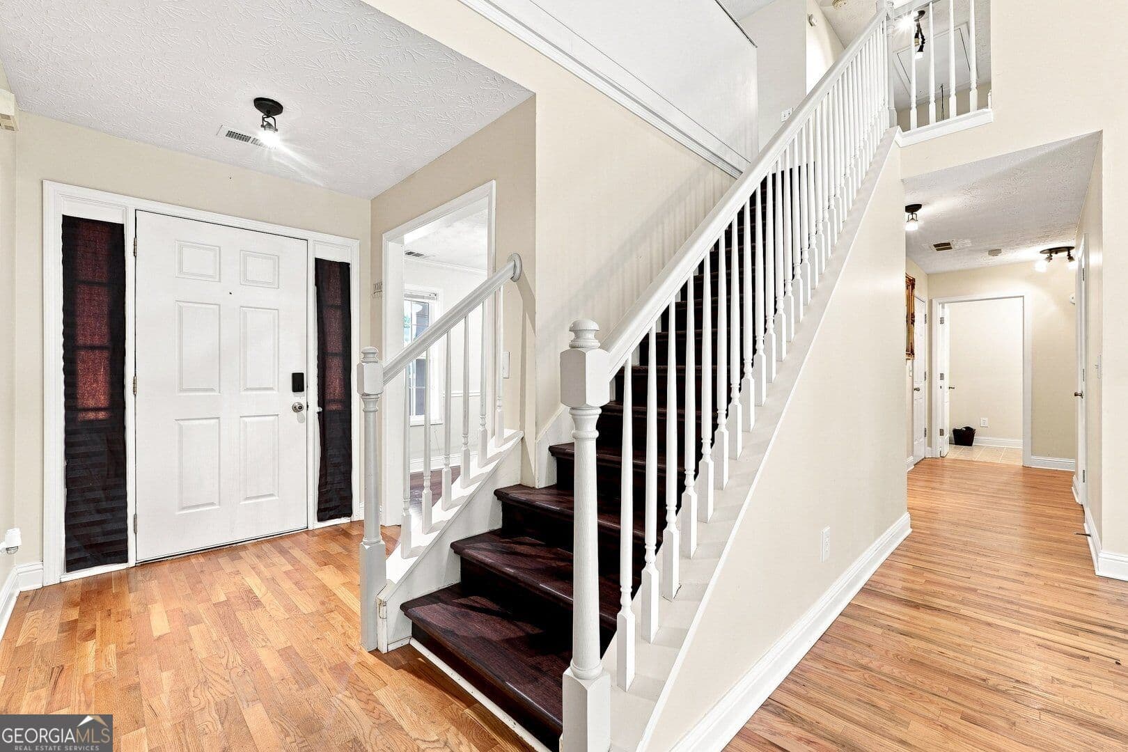 4 bedroom, 2.5 bathroom, 2,274 sq ft single family residence for sale at 4120 Savannah Ridge Trace, Loganville, GA 30052 — photo 5
