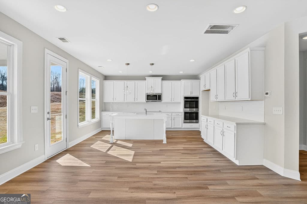 5 bedroom, 3.5 bathroom single family residence for sale at 140 Classic Overlook, Homer, GA 30547 — photo 10