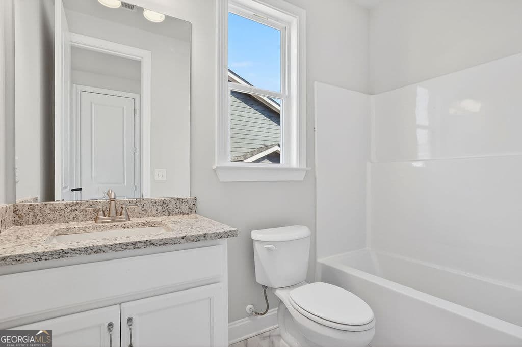 5 bedroom, 3.5 bathroom single family residence for sale at 140 Classic Overlook, Homer, GA 30547 — photo 8