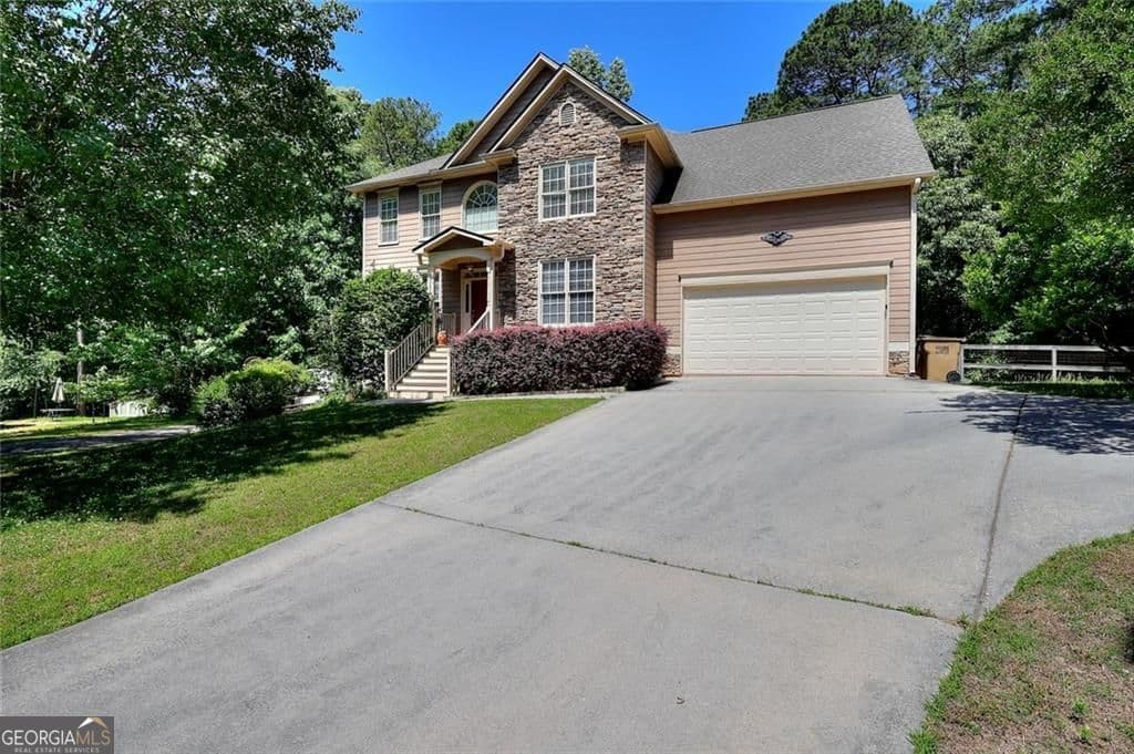 4 bedroom, 2.5 bathroom, 2,446 sq ft single family residence sold at 121 Brookhaven Lane, Canton, GA 30114