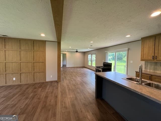 3 bedroom, 2 bathroom, 1,904 sq ft manufactured home,single family residence for sale at 2428 Gibson Road, Albany, GA 31705 — photo 2
