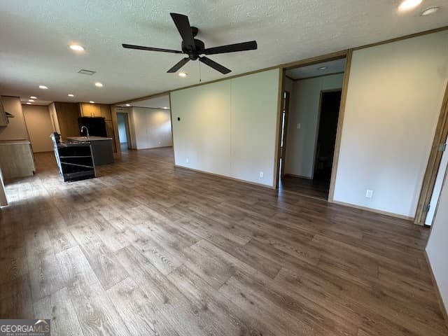3 bedroom, 2 bathroom, 1,904 sq ft manufactured home,single family residence for sale at 2428 Gibson Road, Albany, GA 31705 — photo 3