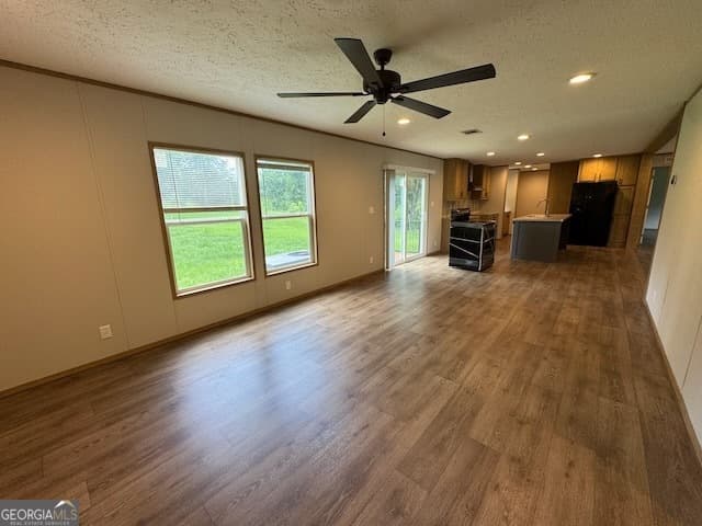 3 bedroom, 2 bathroom, 1,904 sq ft manufactured home,single family residence for sale at 2428 Gibson Road, Albany, GA 31705 — photo 8