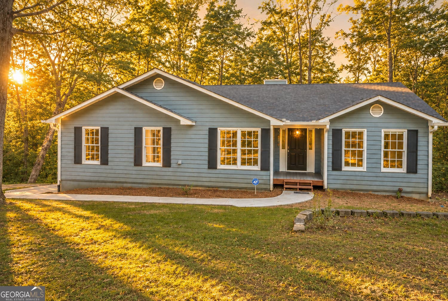 3 bedroom, 3 bathroom, 1,506 sq ft single family residence for sale at 164 Mossburg Trail, Jasper, GA 30143 — photo 1 of 30