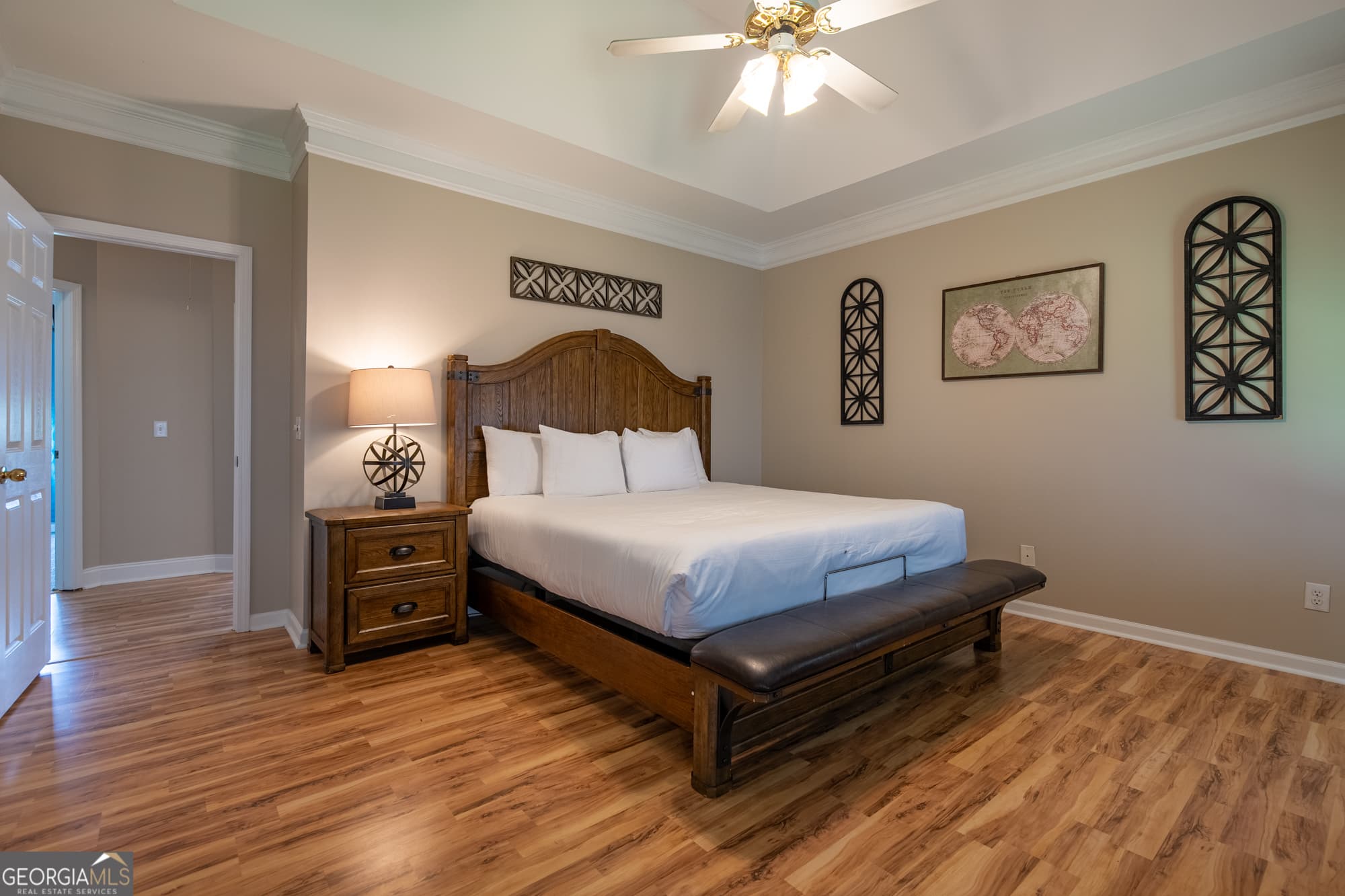4 bedroom, 3 bathroom single family residence for rent at 1 Carrington Drive, Cartersville, GA 30120 for $5,567 a month — photo 4