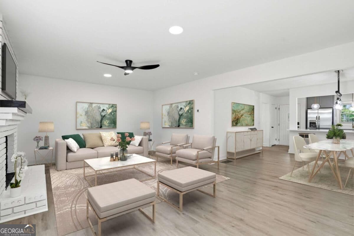 4 bedroom, 2 bathroom, 1,301 sq ft single family residence for sale at 2880 Sherwood Road, Smyrna, GA 30082 — photo 2