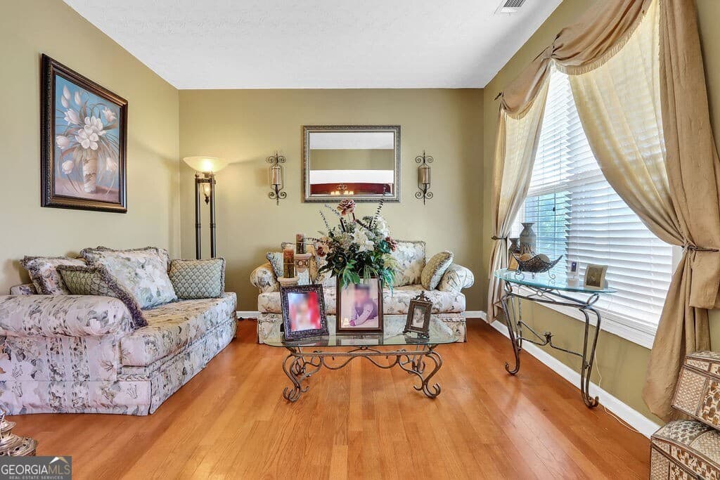 5 bedroom, 2.5 bathroom, 2,907 sq ft single family residence for sale at 2337 Longmont Drive, Lawrenceville, GA 30044 — photo 6