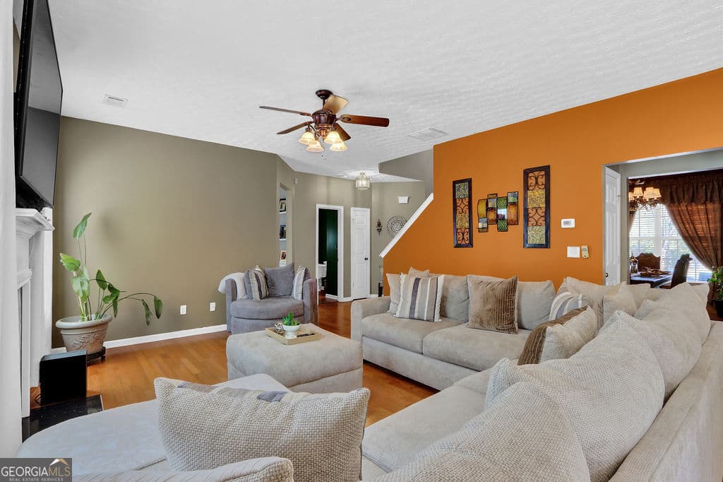 5 bedroom, 2.5 bathroom, 2,907 sq ft single family residence for sale at 2337 Longmont Drive, Lawrenceville, GA 30044 — photo 10