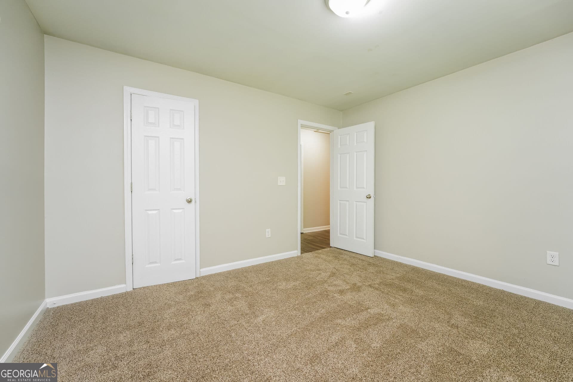 2 bedroom, 1 bathroom, 972 sq ft duplex for rent at 250 North Bluff Road, Athens, GA 30607 for $1,255 a month — photo 9