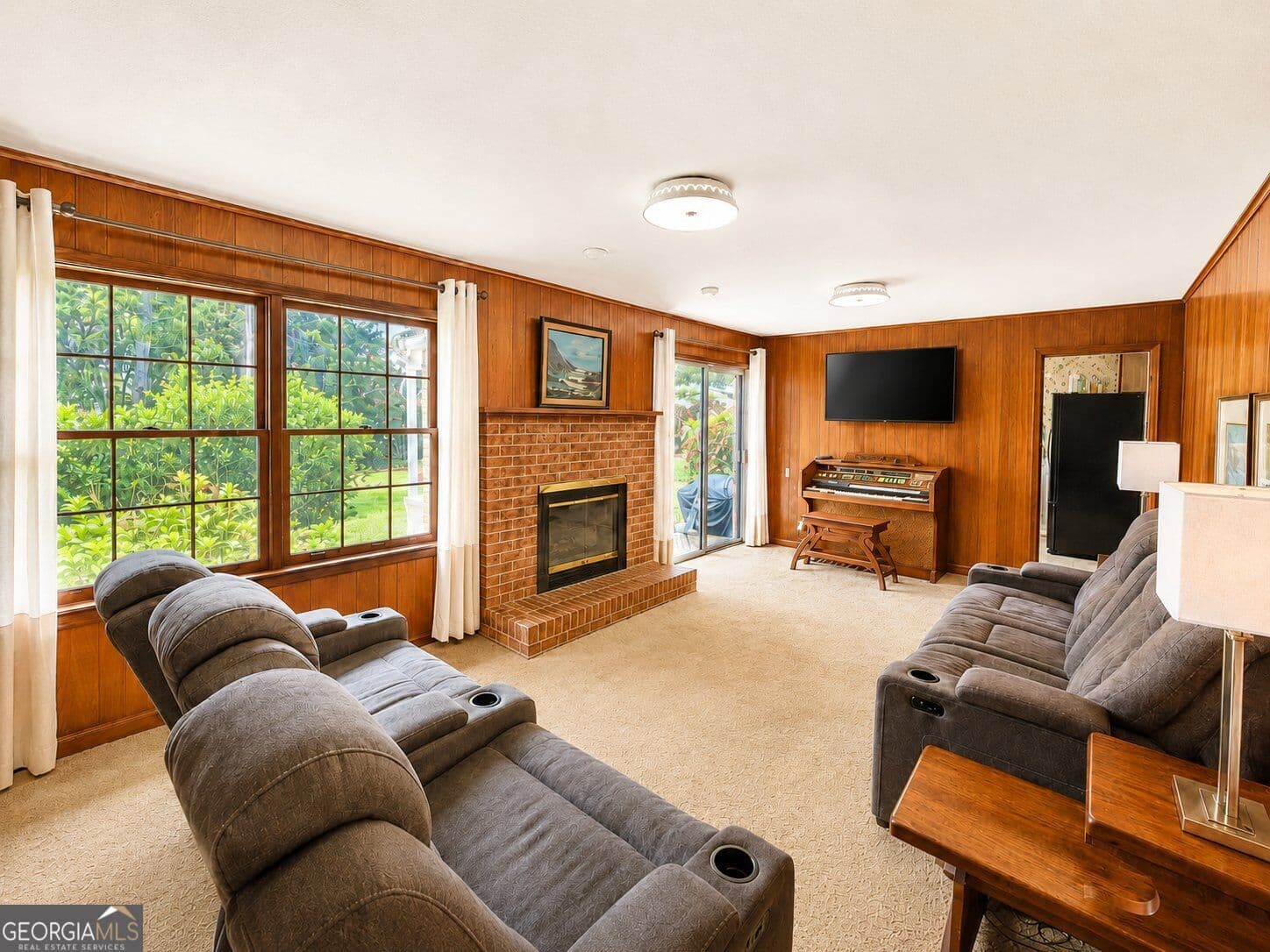 4 bedroom, 3 bathroom, 2,500 sq ft single family residence for sale at 2523 Andover Drive, Atlanta, GA 30360 — photo 2