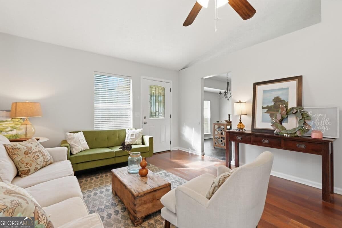 3 bedroom, 2 bathroom single family residence for sale at 2 E White Hawthorne Drive, Savannah, GA 31419 — photo 5