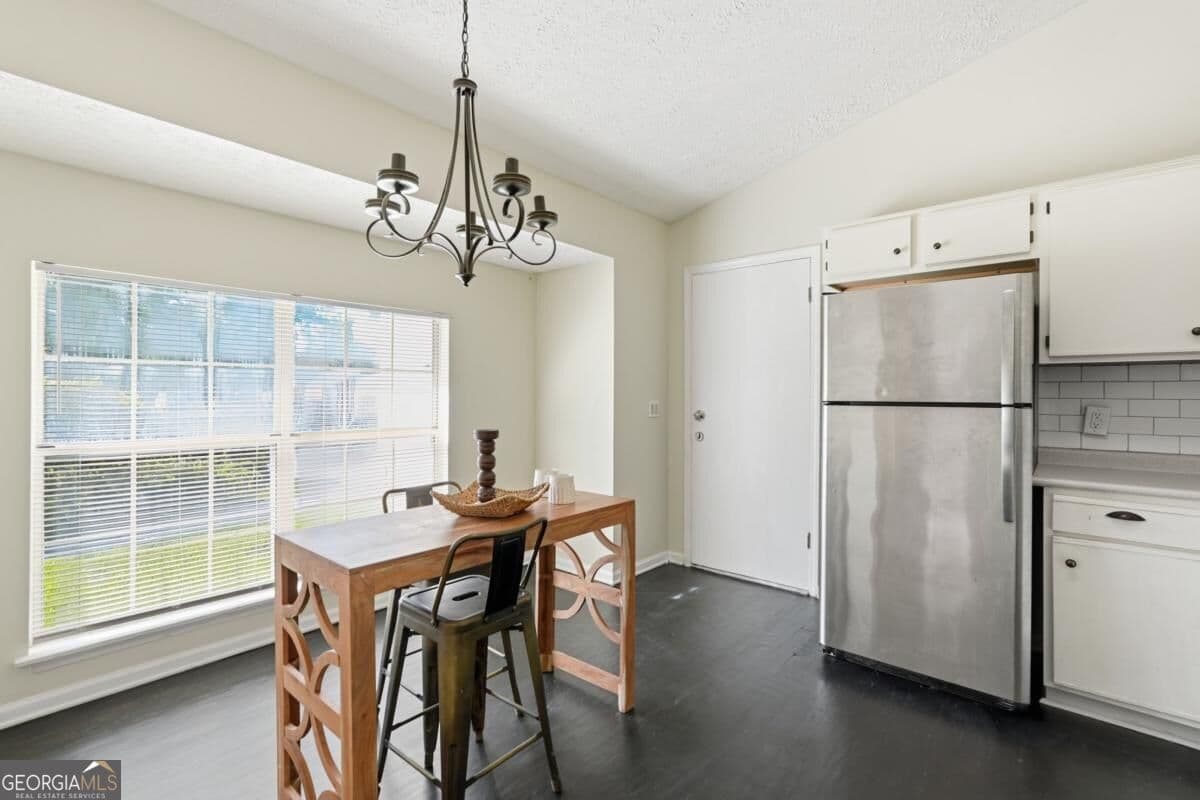 3 bedroom, 2 bathroom single family residence for sale at 2 E White Hawthorne Drive, Savannah, GA 31419 — photo 10