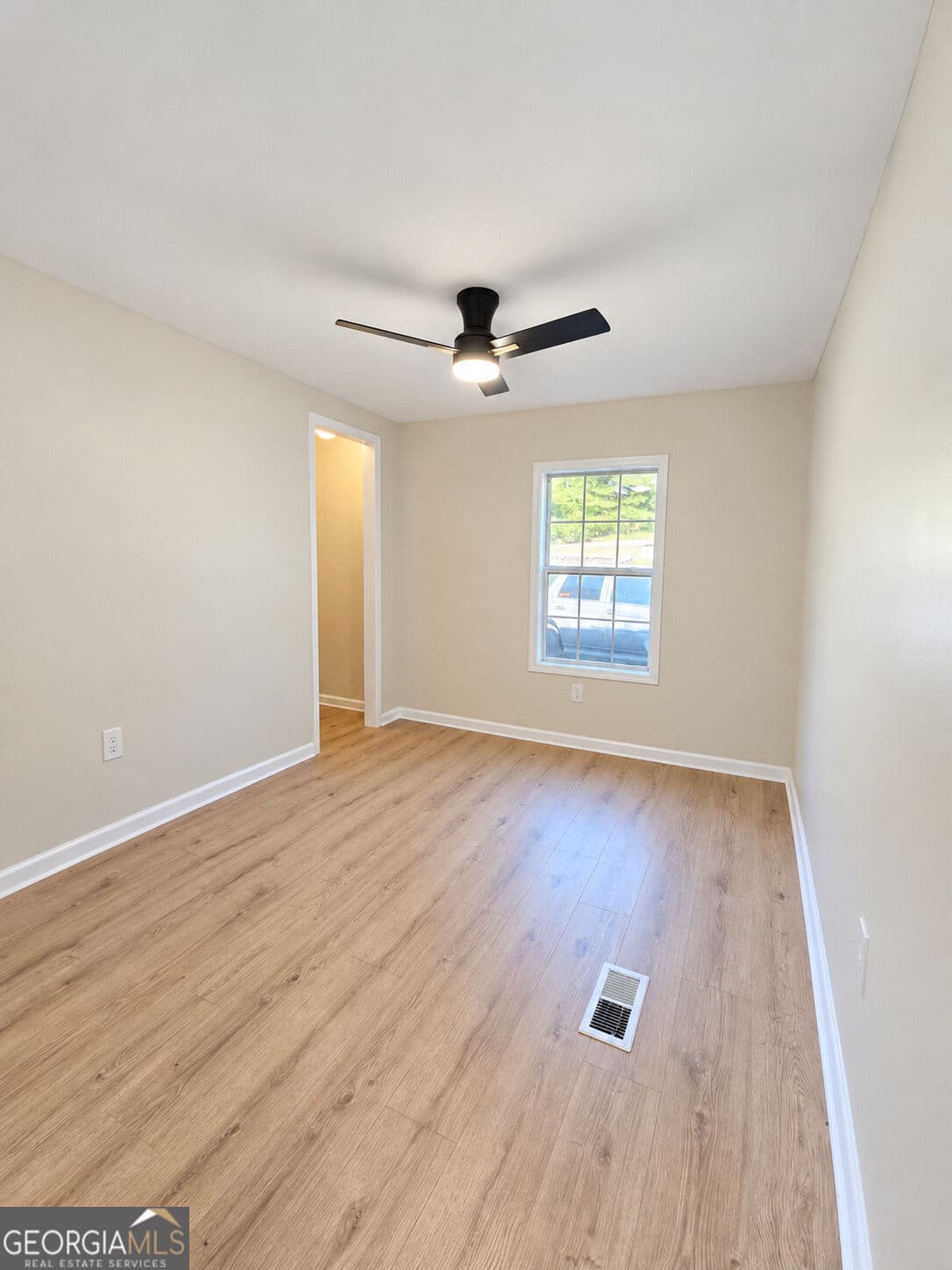 3 bedroom, 3 bathroom, 1,645 sq ft manufactured home,single family residence for sale at 910 Steele Drive, Hampton, GA 30228 — photo 10