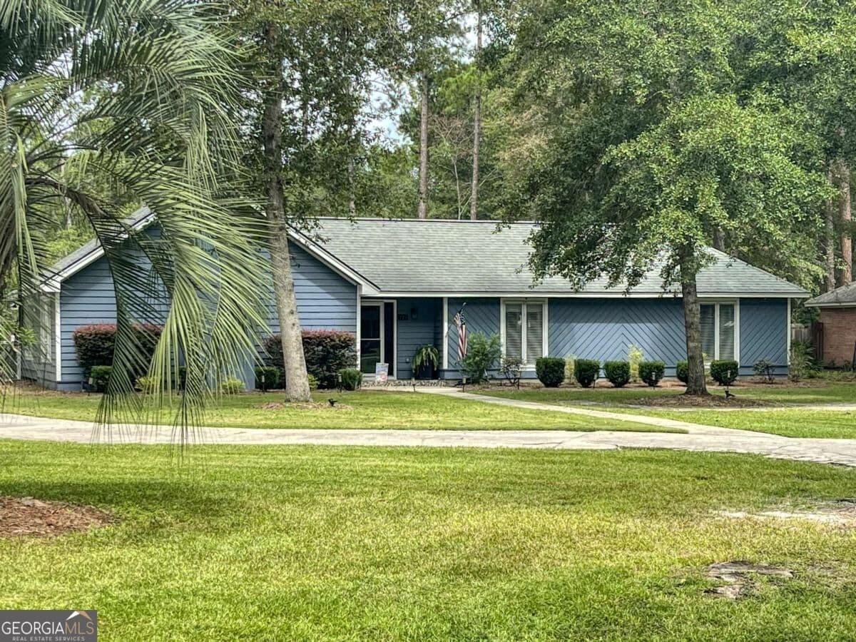 3 bedroom, 2.5 bathroom, 2,705 sq ft single family residence for sale at 129 Palmetto Drive, Rincon, GA 31326
