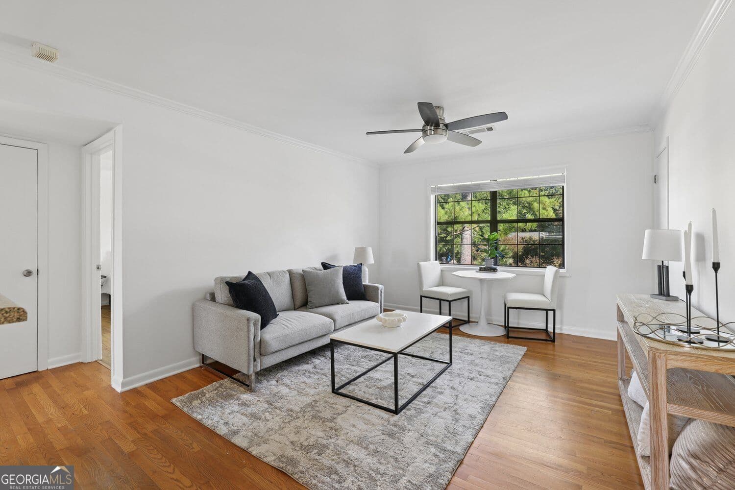 2 bedroom, 1 bathroom, 840 sq ft condominium for sale at 410 Candler Park Drive G11, Atlanta, GA 30307 — photo 3