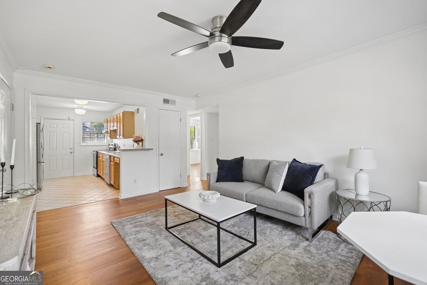 2 bedroom, 1 bathroom, 840 sq ft condominium for sale at 410 Candler Park Drive G11, Atlanta, GA 30307 — photo 5